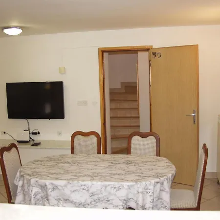 J&m Apartment *